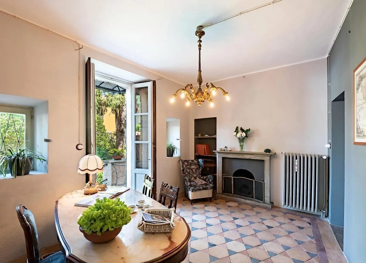 B&B Villa Rosalinda Dongo Bed & Breakfast